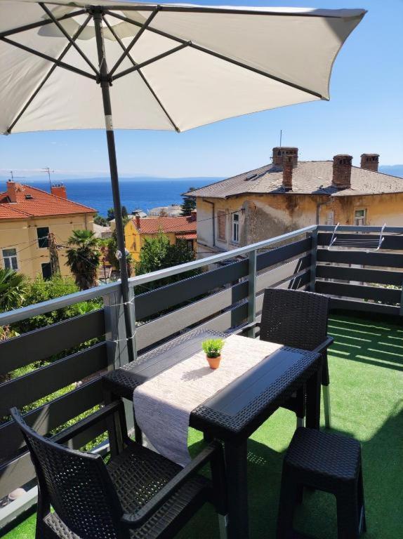 Hotel Ellena Sunshine à Opatija Extérieur photo