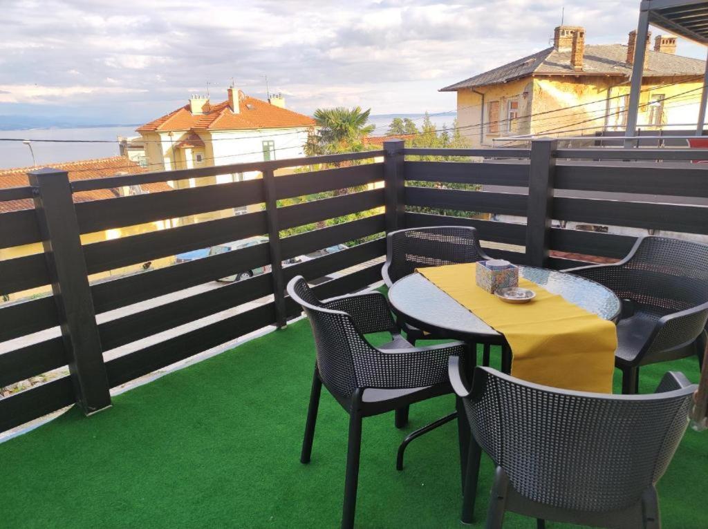 Hotel Ellena Sunshine à Opatija Extérieur photo